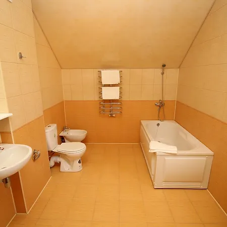 пори року Kır Evi *